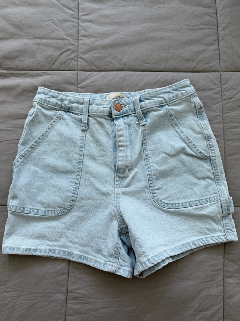 Universal Thread Light Blue Women's High-Rise Denim Shorts Size 4